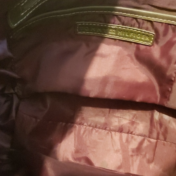 Tommy Hilfiger olive green leather hobo shoulder tote bag with tassel - Picture 8 of 8